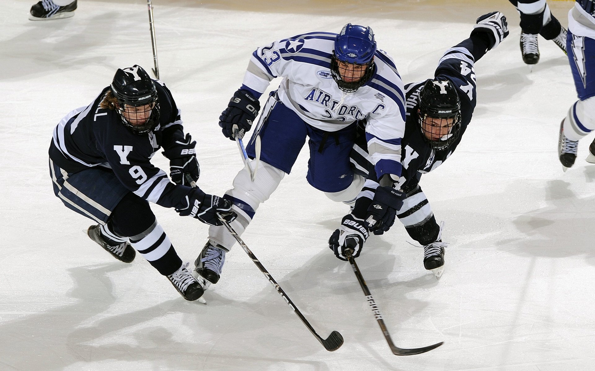 开云体育在线-双线战场的英雄叙事，国米铁血破局与佩德里式的关键接管